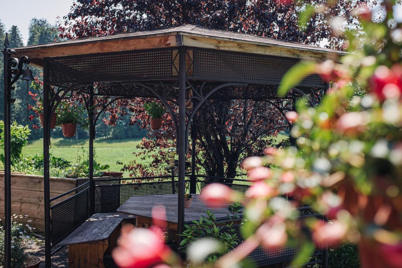 Ferienwohnungen Pension Sonnblick Krumbach  Exterior foto