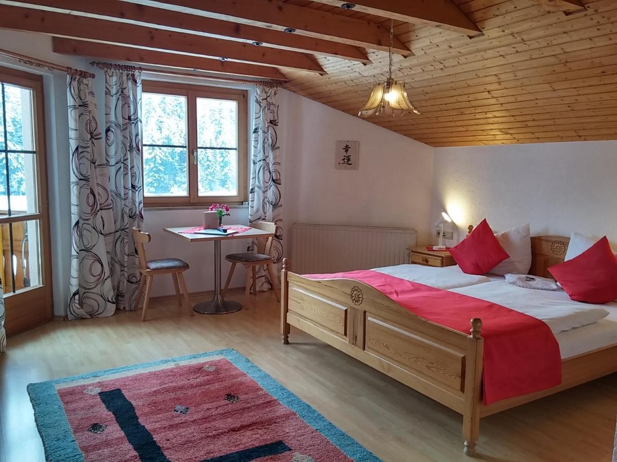 Ferienwohnungen Pension Sonnblick Krumbach  Exterior foto
